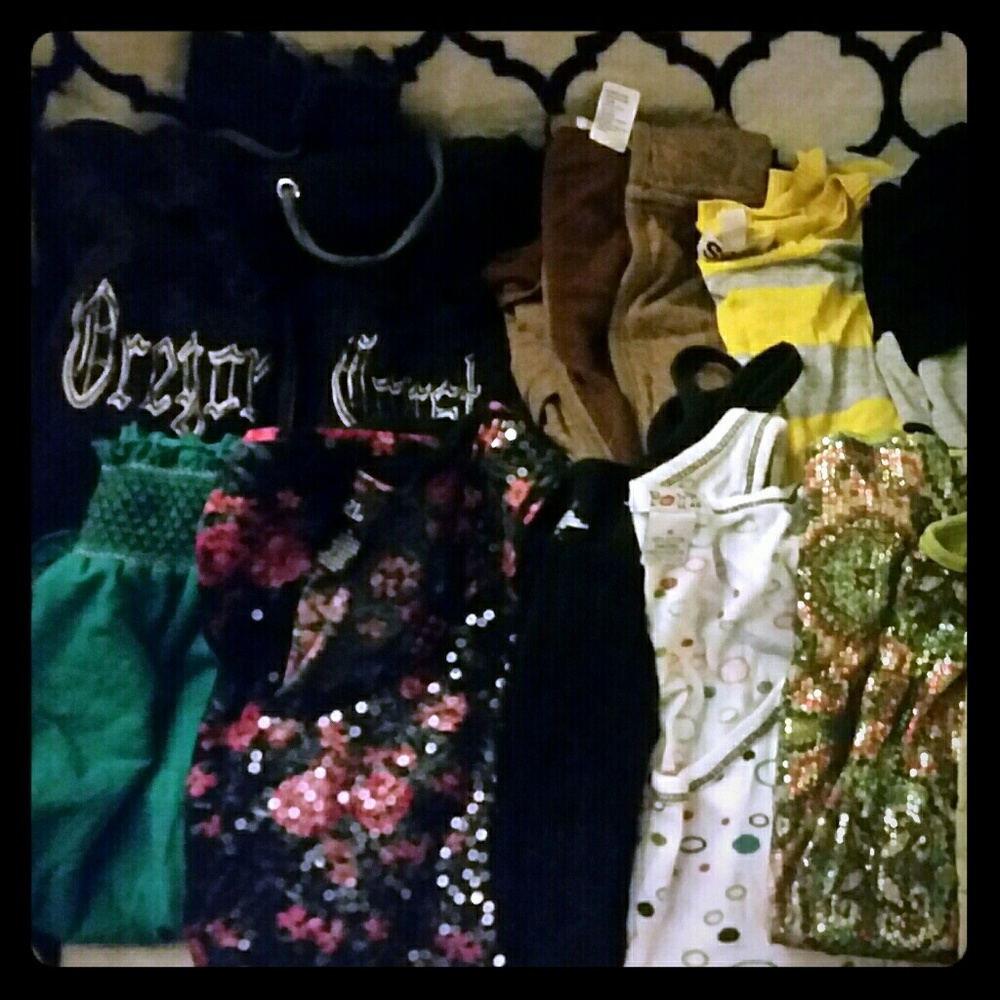 Bundle of Medium Tops